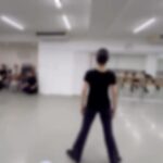 宝塚受験に向けた特別レッスンでダンスの訓練をする生徒たち（スズキ・バレエアート・スタジオ）